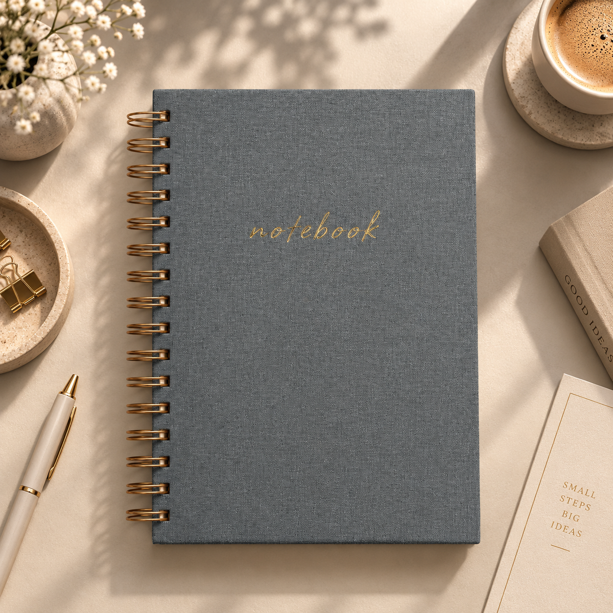 Füme Gri Keten Dokulu Sert Kapak Spiralli Çizgili Defter 17 × 24 cm – 80 Yaprak, 110 gr Ivory