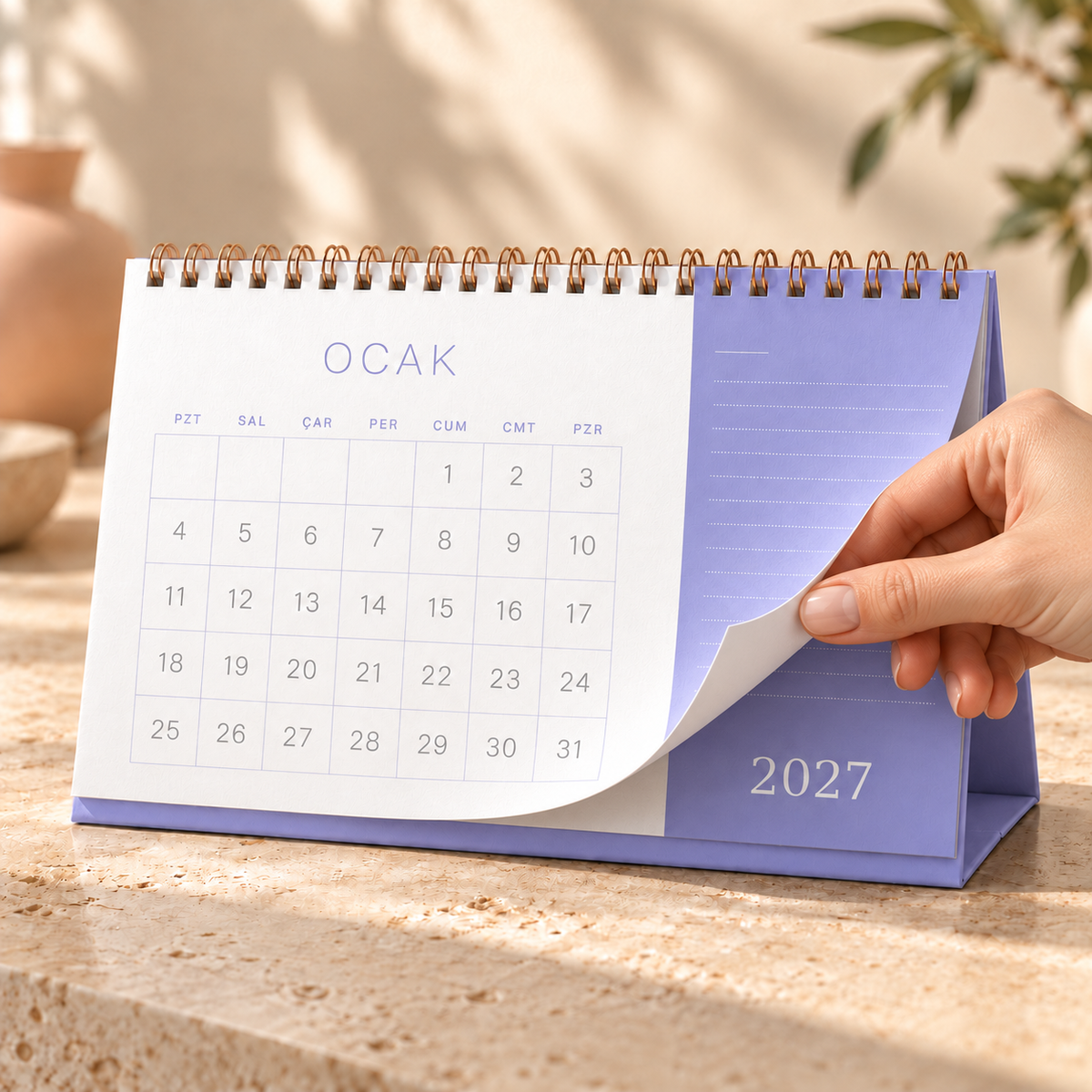 2027 Aylık Planlayıcı Masa Takvimi – Günlük Not Alanlı, 21 × 13 cm